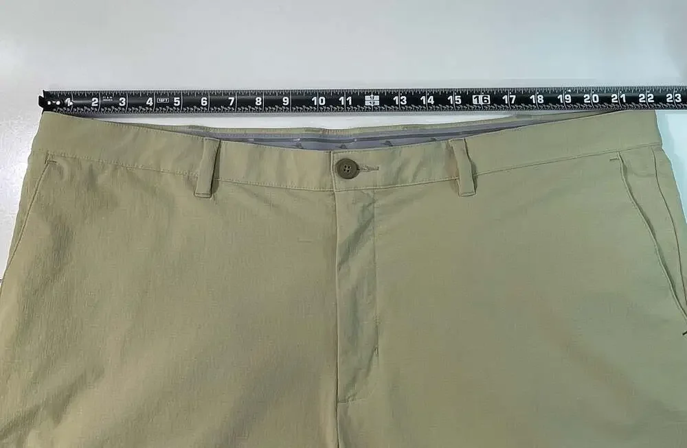 Tommy Bahama IslandZone Chip Shot Performance Shorts Sz 44 w/ 9” lgnth